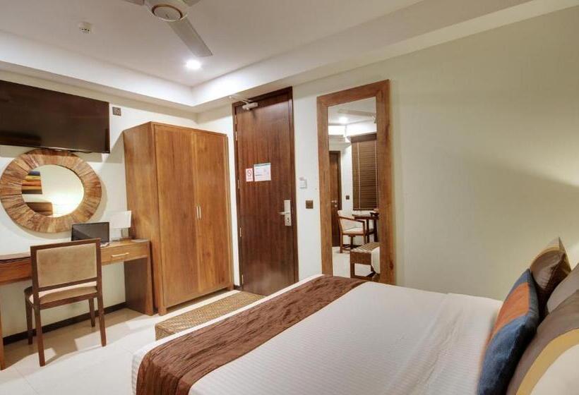 اتاق سوپریور, The Somerset