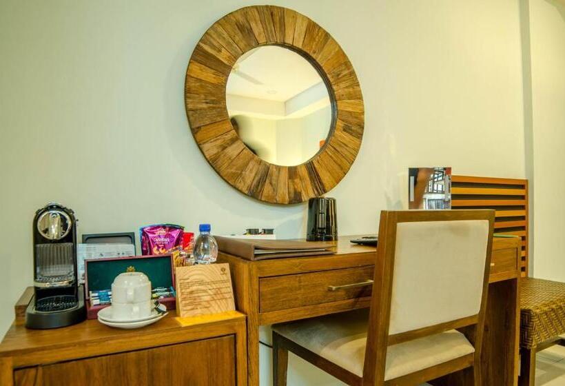 اتاق سوپریور, The Somerset