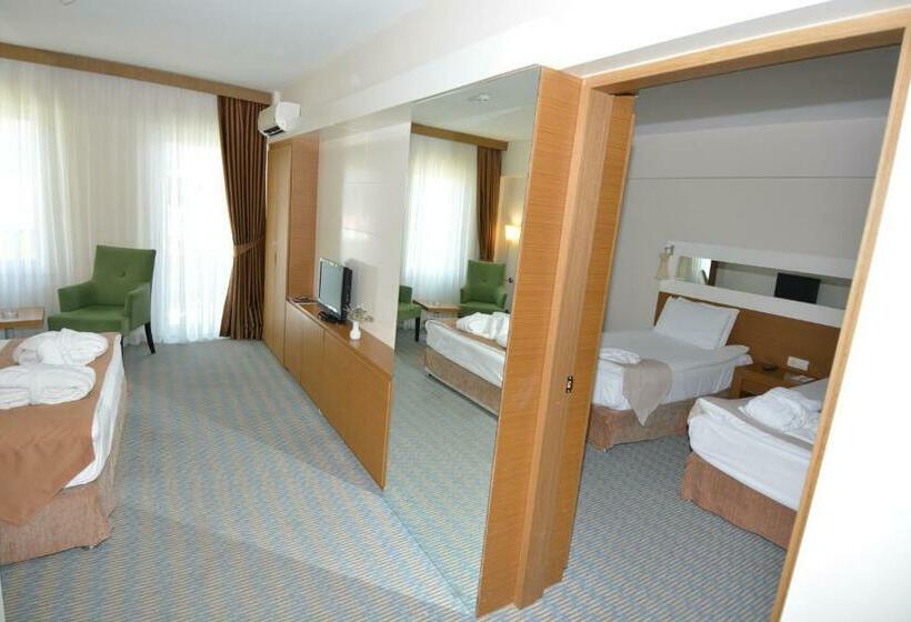 패밀리 룸, Tripolis