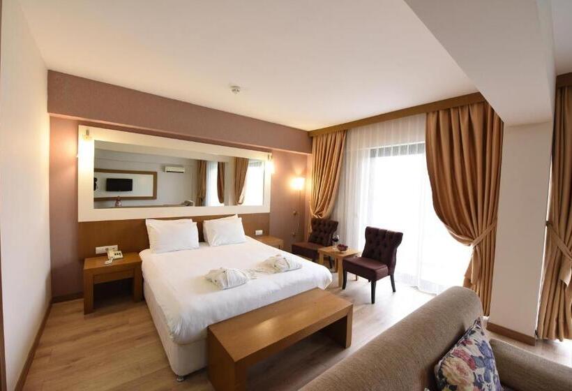 패밀리 룸, Tripolis