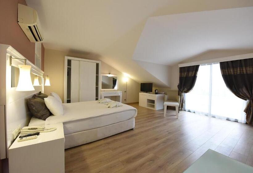 패밀리 룸, Tripolis