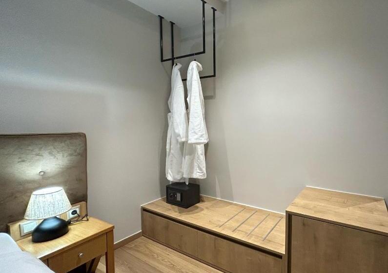 חדר דלוקס, Trokadero Boutique