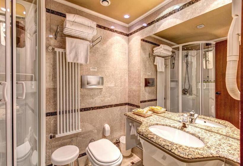 חדר סטנדרט, Motel Regal