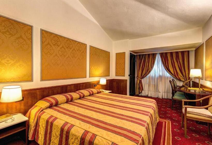 Номер Стандарт, Motel Regal