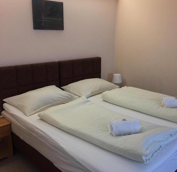 Апартаменты 3 Спальни, Haus Piller