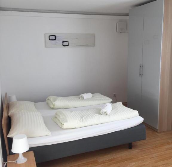 Апартаменты 3 Спальни, Haus Piller