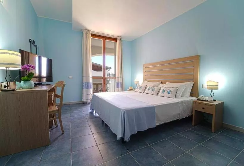 اتاق کلاسیک چهارنفره, Cala Della Torre Resort