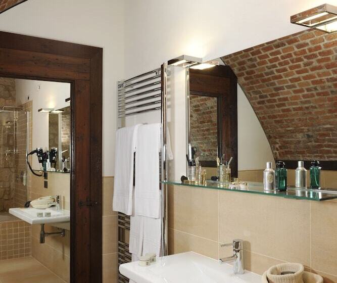 اتاق سوپریور, Delser Verona Manor House