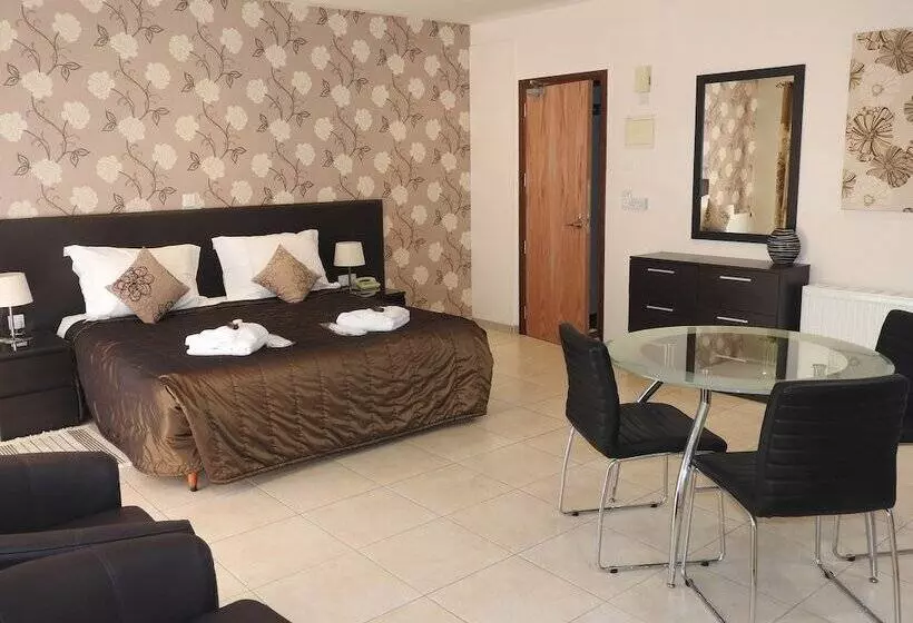 استودیوی استاندارد, Hill View Hotel Apartments