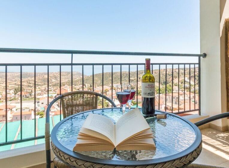 Standard Studio with Views, Hill View Hotel Apartments