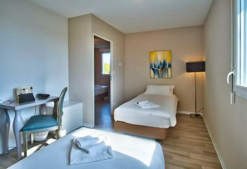 سوییت, Adonis Hotel Bayonne