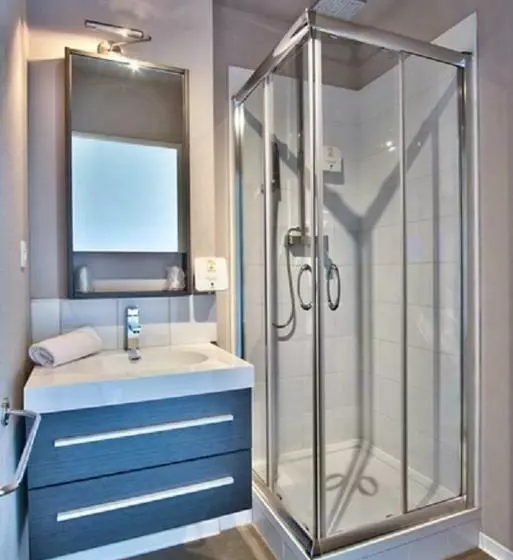 اتاق استاندارد, Adonis Hotel Bayonne