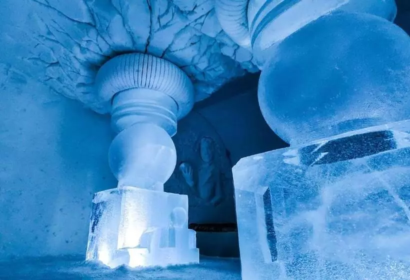 スイート, Arctic Snowhotel & Glass Igloos