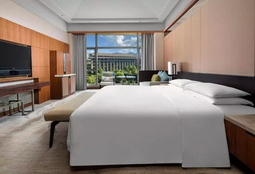 キングサイズベッドのクラシックルーム, Intercontinental Kunming, An Ihg