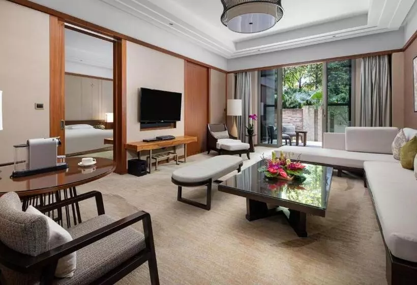 キングサイズベッドのスイートルーム, Intercontinental Kunming, An Ihg