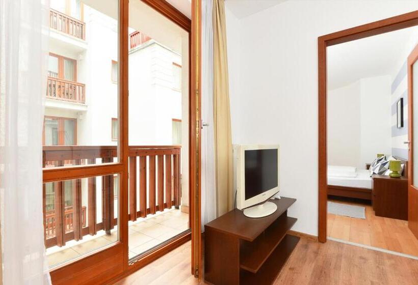 Апартаменты 2 Спальни, Lord Residence