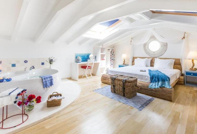 غرفة قياسية سرير كينج, Alacati Luce Design Hotel   Special Category