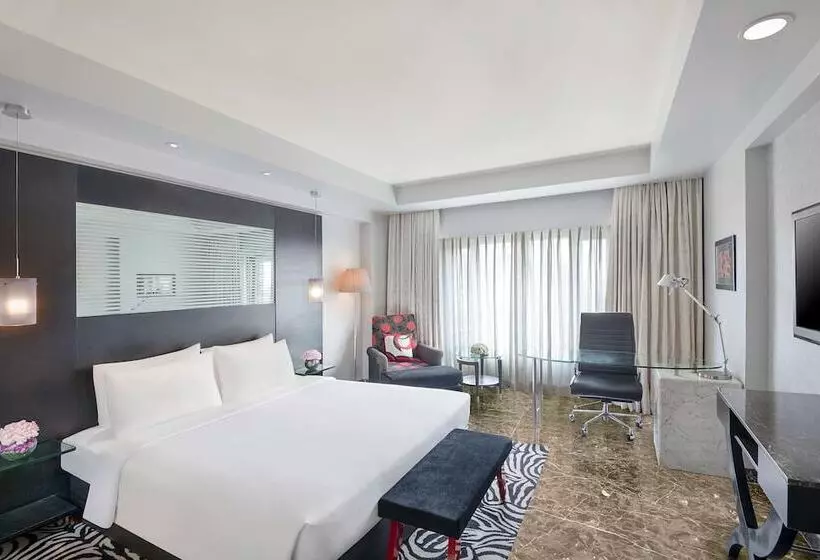 ビジネスルーム, Radisson Blu Hotel Ahmedabad