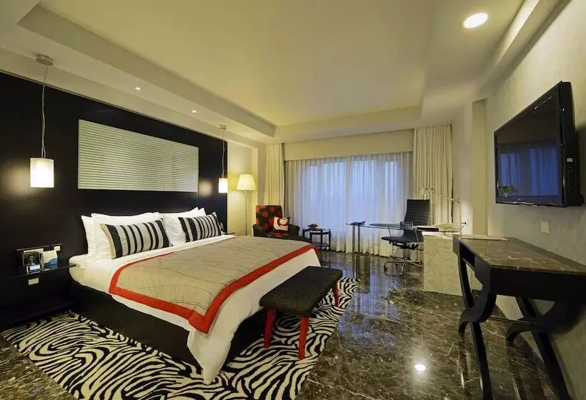 ビジネスルーム, Radisson Blu Hotel Ahmedabad