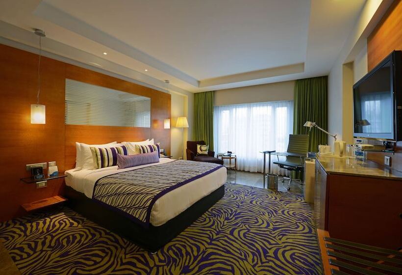 Номер Superior, Radisson Blu Hotel Ahmedabad