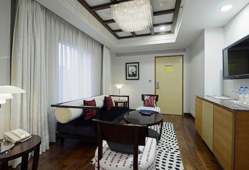 스위트, Radisson Blu Hotel Ahmedabad