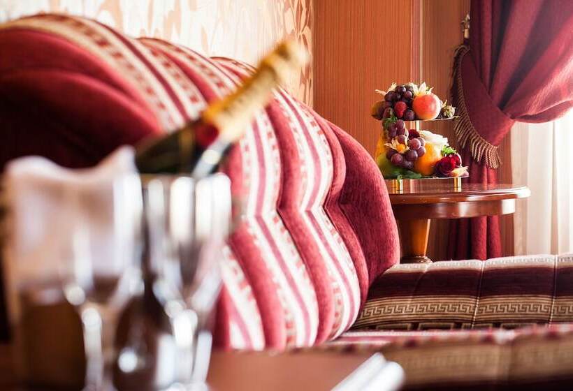 스위트, Villa Anna