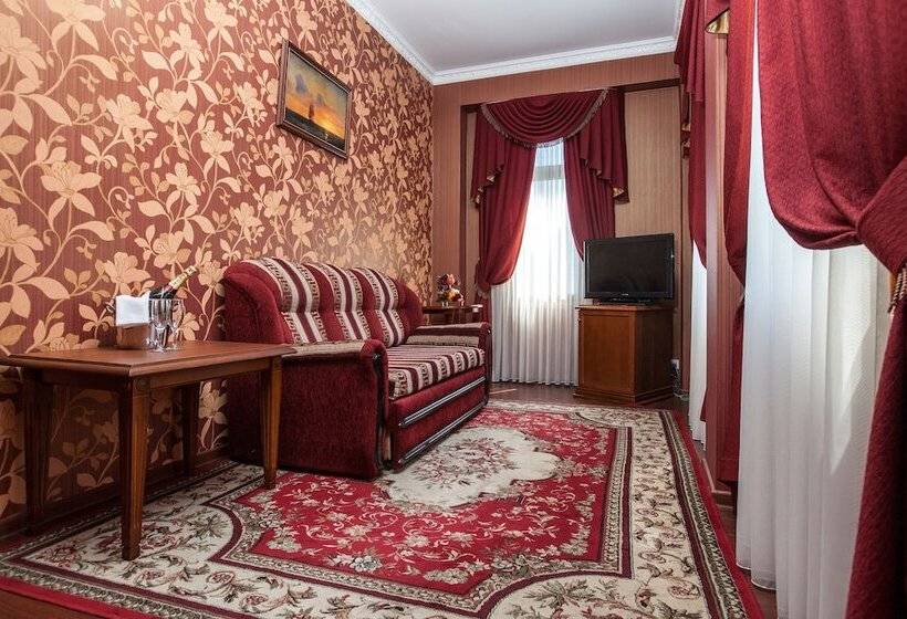 سوییت, Villa Anna
