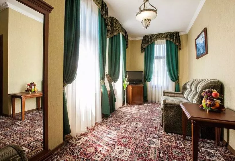 سوییت, Villa Anna