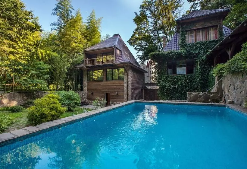 ویلای یک اتاق خوابه با استخر شنا, Villa Anna