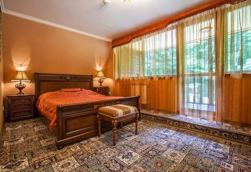 ویلای یک اتاق خوابه با استخر شنا, Villa Anna