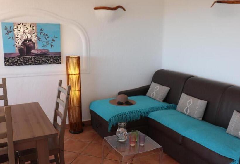 فيلا غرفة نوم واحدة مطلّة علي البحر, Résidence U Pirellu