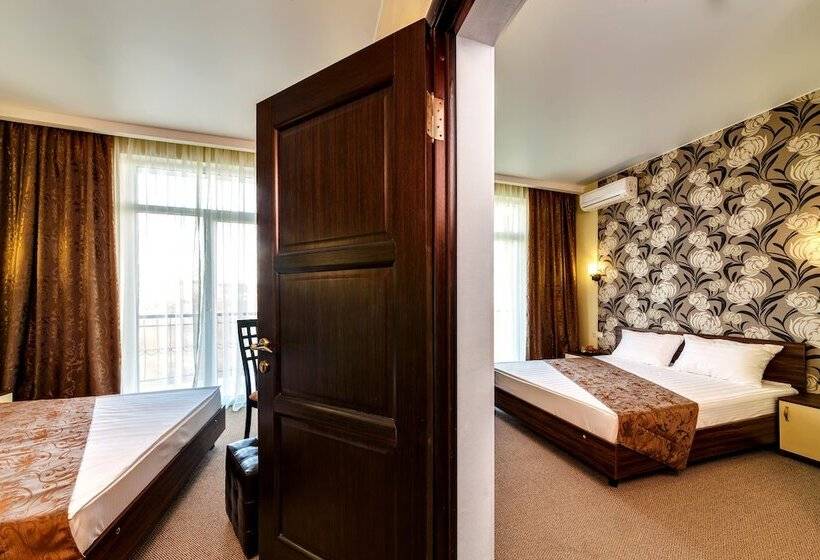 اتاق خانوادگی, Salvadore Holiday Hotel & Aqua Zone Gelendzhik