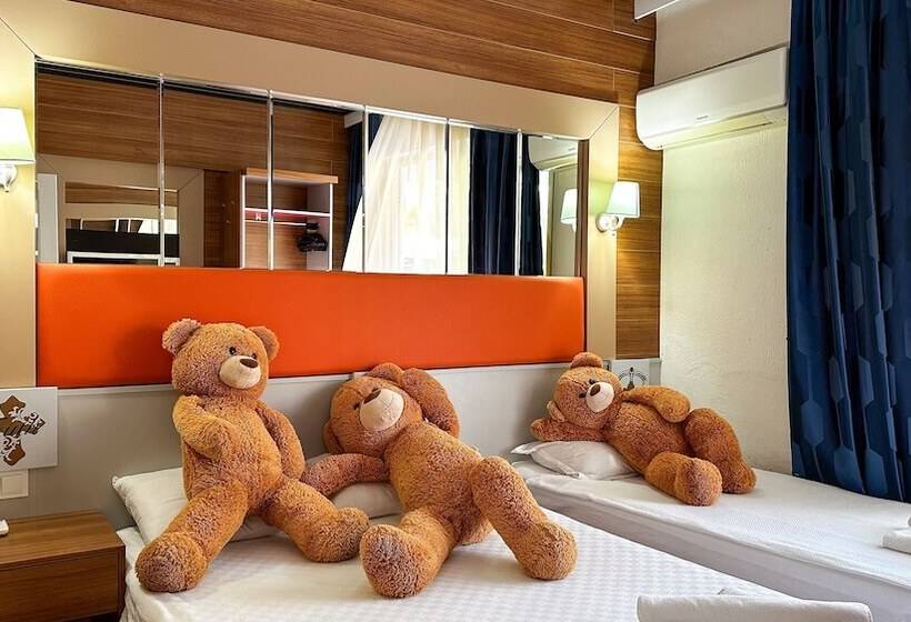 اتاق کلاب, Club Hotel Anjeliq