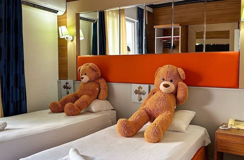 غرفة كلوب, Club Hotel Anjeliq