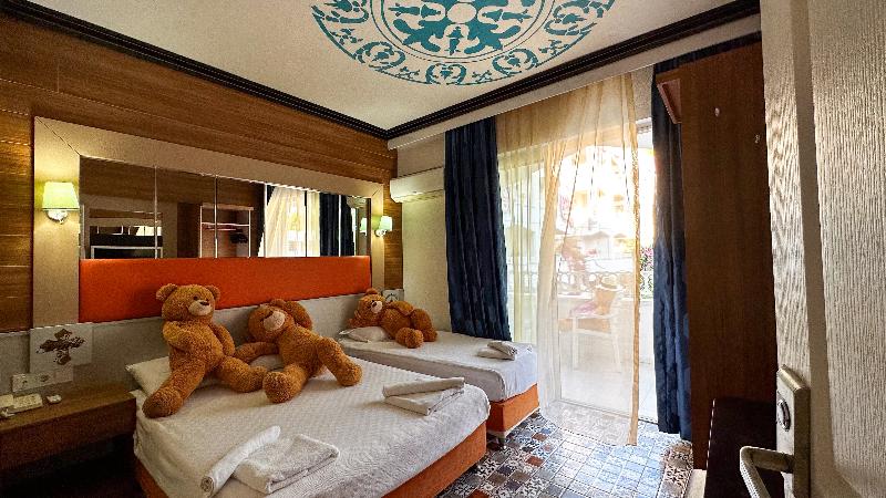 غرفة كلوب, Club Hotel Anjeliq