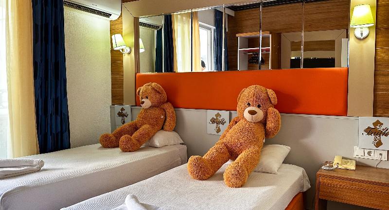 غرفة كلوب, Club Hotel Anjeliq