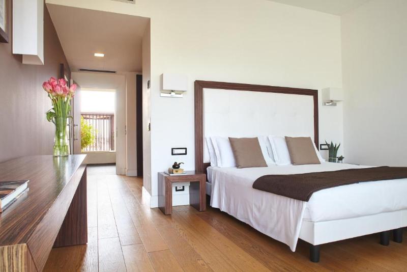 Номер Superior, Borgo Di Luce I Monasteri Golf Resort & Spa