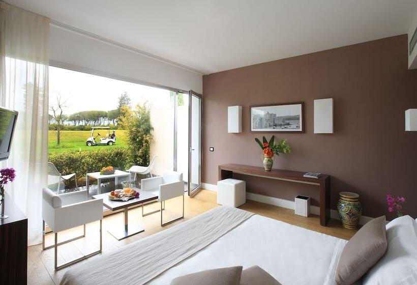 Номер Superior, Borgo Di Luce I Monasteri Golf Resort & Spa