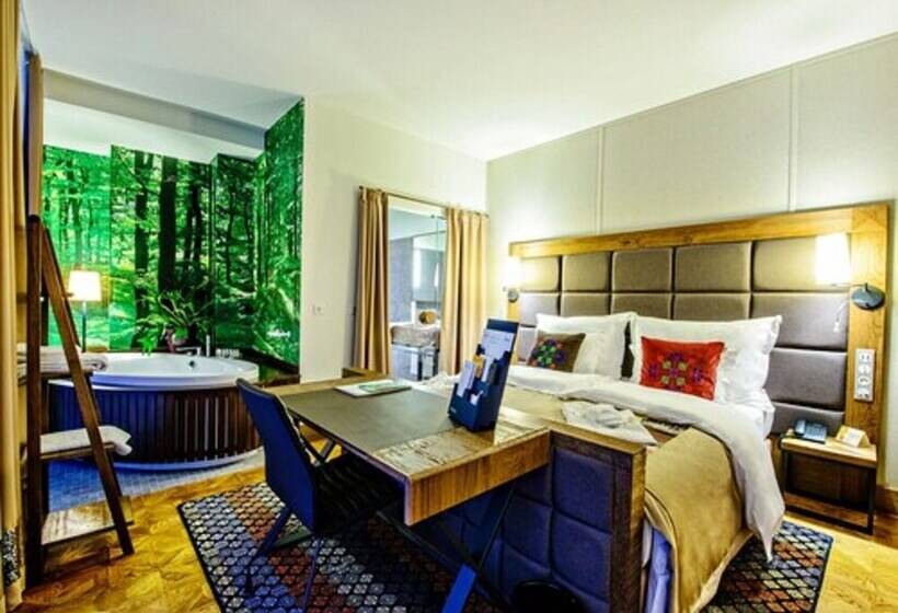 سوییت جونیور, Bristol Tradition And Luxury