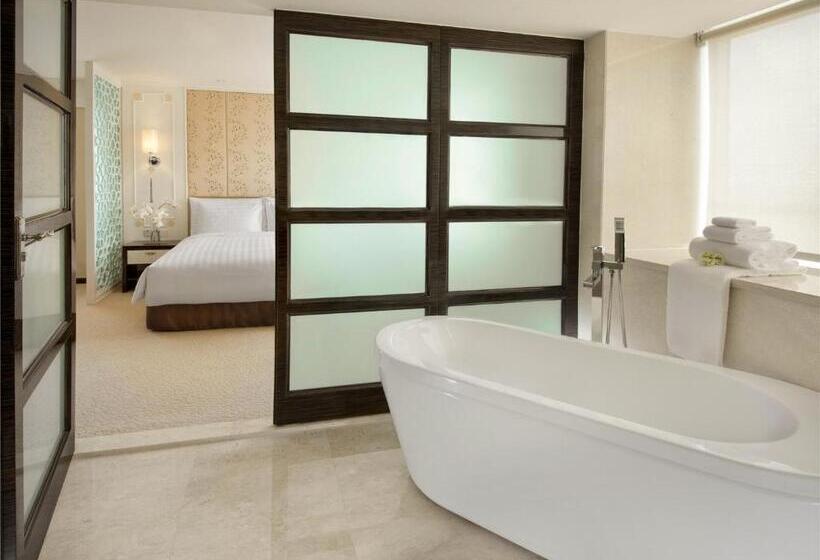 스탠다드 룸 킹사이즈 침대, Dorsett Chengdu