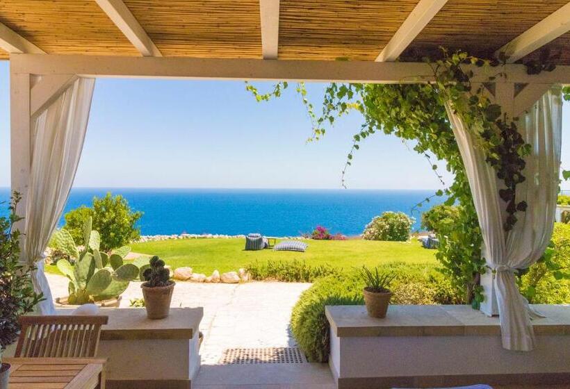 Номер Deluxe Вид на Море, Le Capase Resort Salento