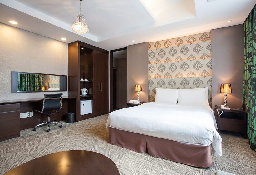 豪华房间, Pharos