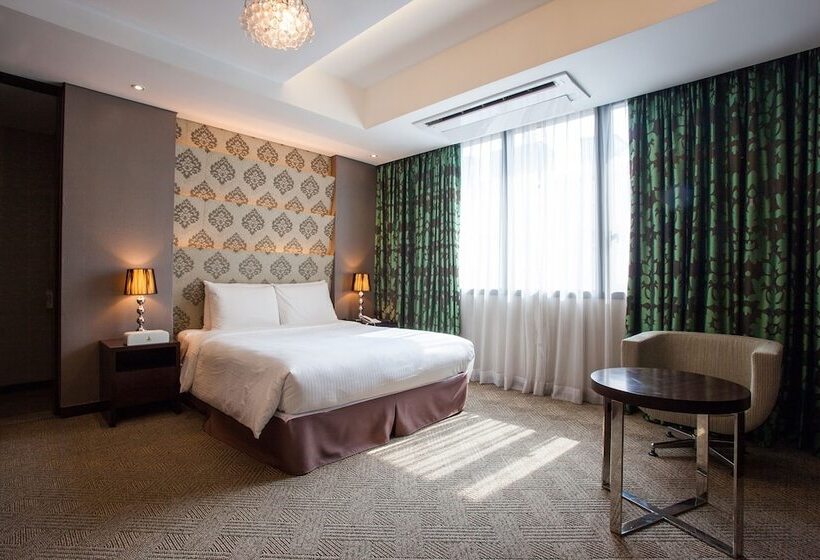 豪华房间, Pharos