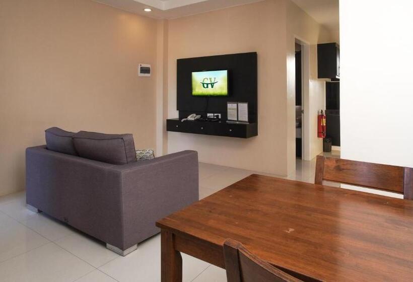 اتاق لوکس, Red Knight Gardens