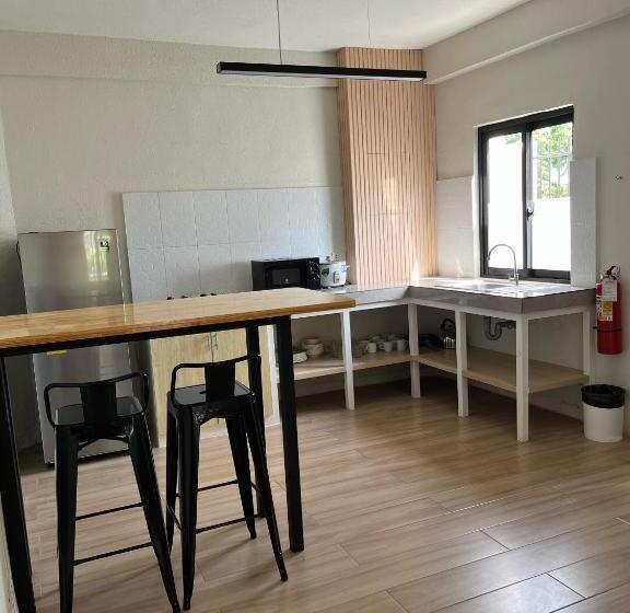 آپارتمان 3 خوابه, Red Knight Gardens