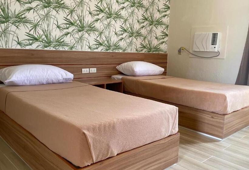 اتاق لوکس, Red Knight Gardens