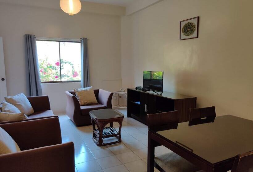 آپارتمان 2 خوابه, Red Knight Gardens