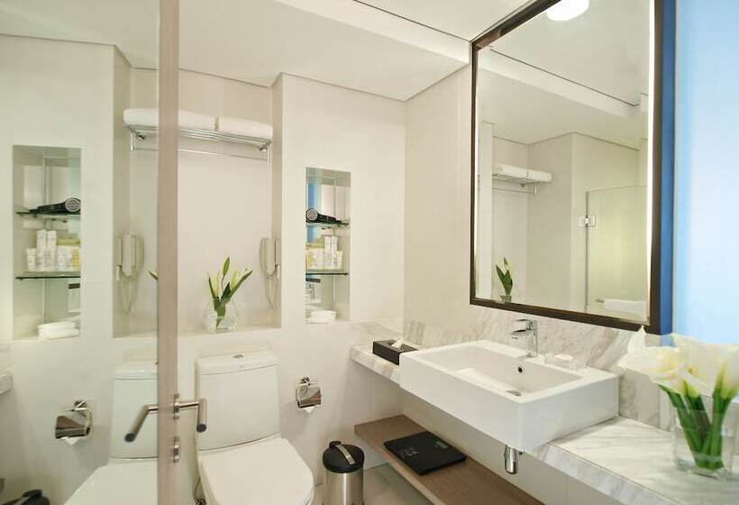 חדר קלאב, Seda Bonifacio Global City