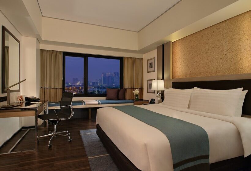 חדר קלאב, Seda Bonifacio Global City