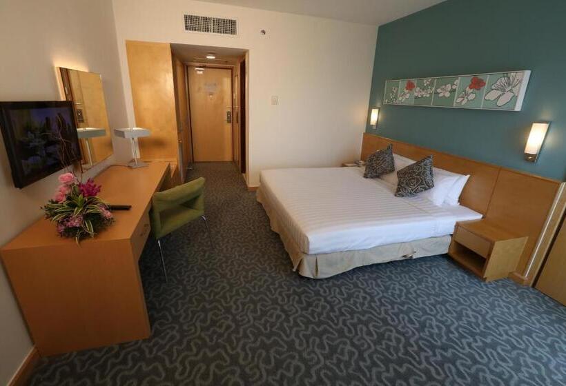 Deluxe Room King Size Bed